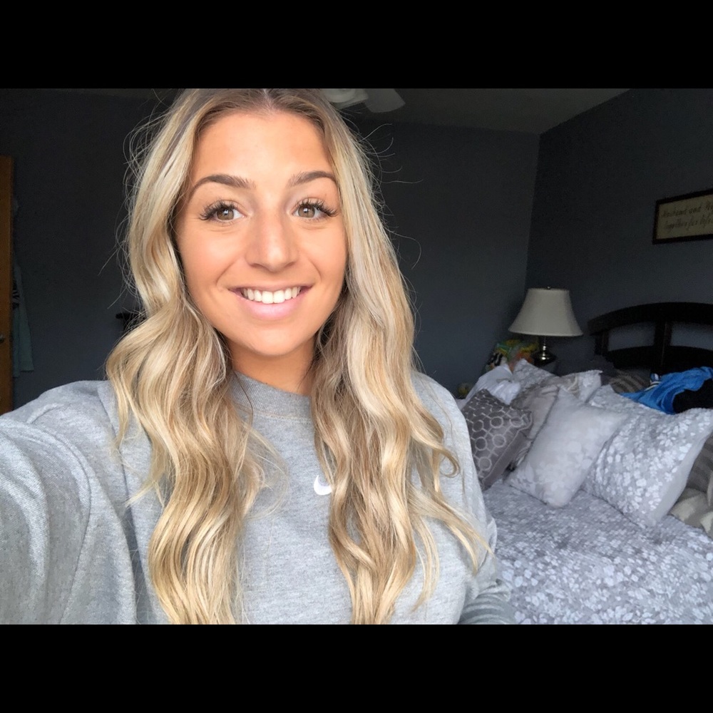 Meet your Posher, Briana